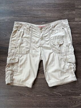 Unionbay Khaki Cargo Shorts Size 11 | 100% Cotton Utility Hiking Safari Y2K